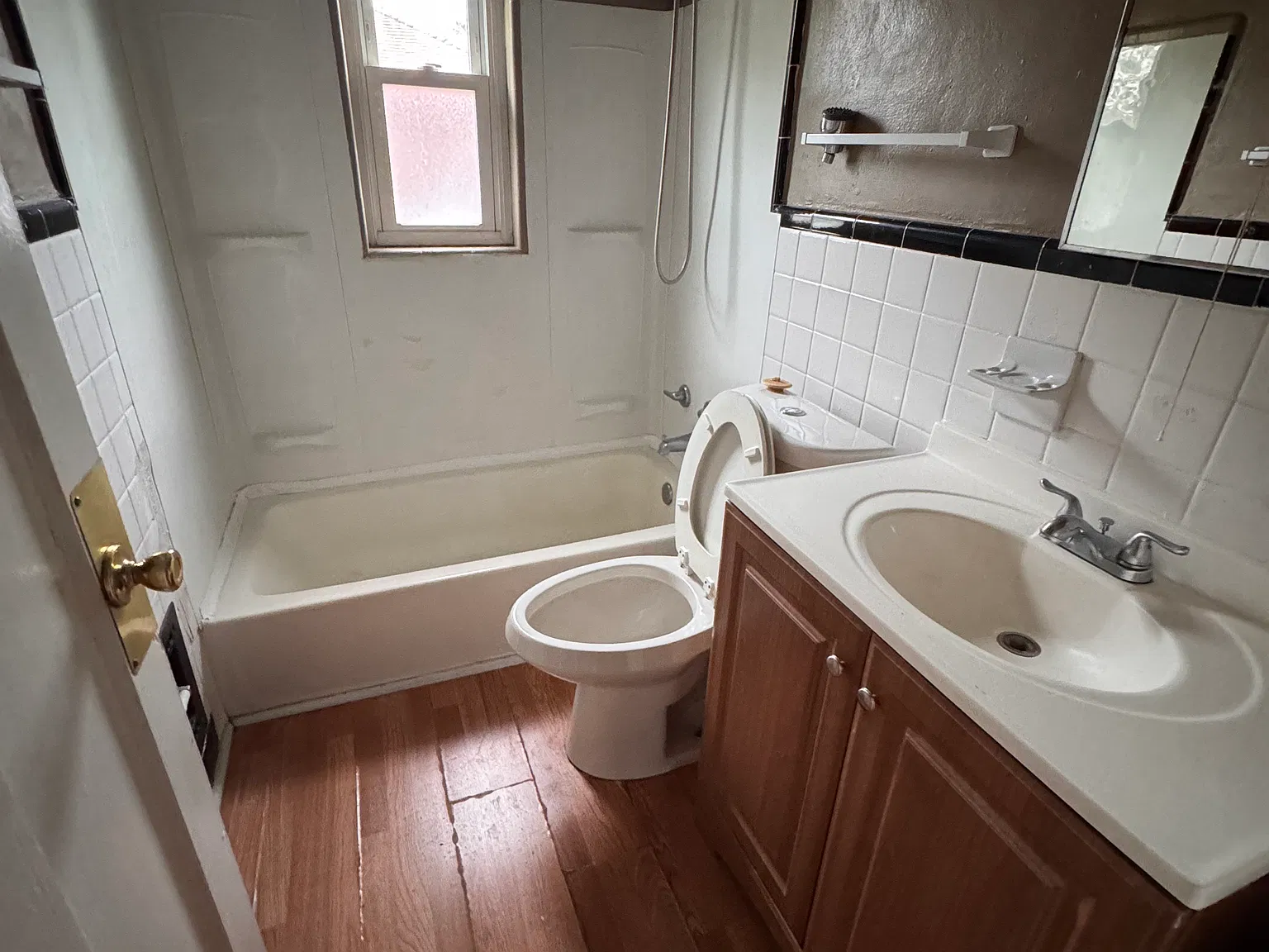 2 bed, 900 sqft, $950 — Photo 3
