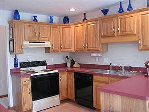 3rd image of 379 White Oak Ln