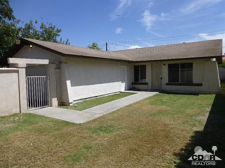 1st image of 52330 Avenida Vallejo