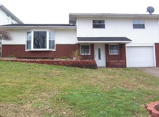 612 57th St, Vienna, WV 26105