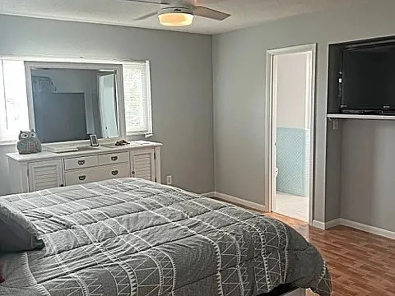 200 Fireside Ct — Photo 2