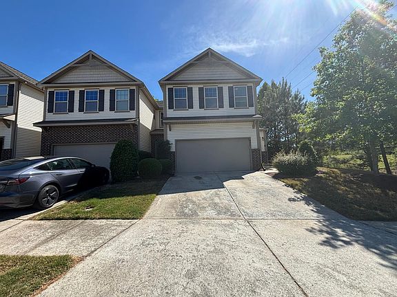 3rd image of 451 Shakespeare Dr