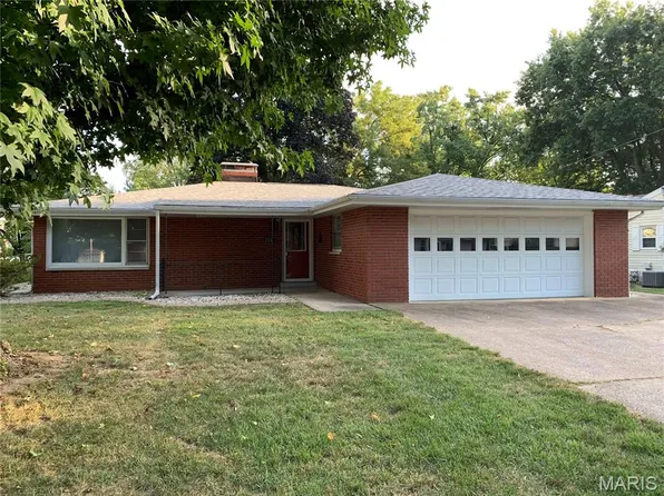 110 Weston St, Troy, IL 62294