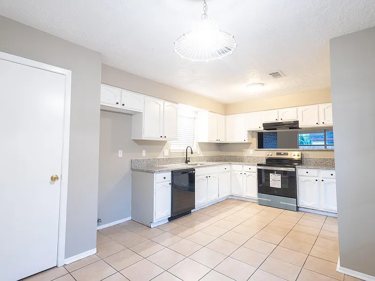6542 Bridgegate Dr — Photo 11