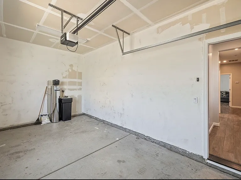 4169 Southampton St #8 — Photo 19