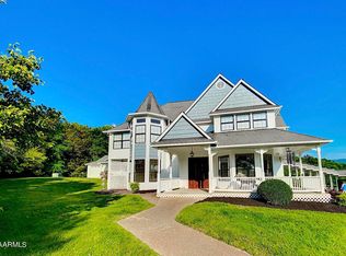 455 White Oak Dr, Seymour, TN 37865