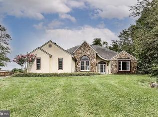 5501 Blue Valley Way, Delaplane, VA 20144