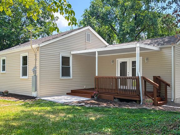 2nd image of 123 Lakeview Dr #0