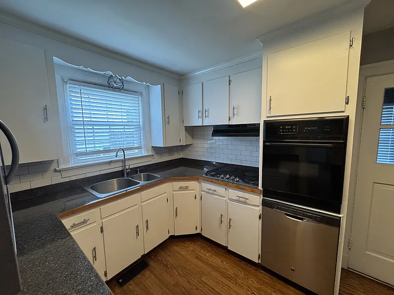 310 Yeardley Ave — Photo 37