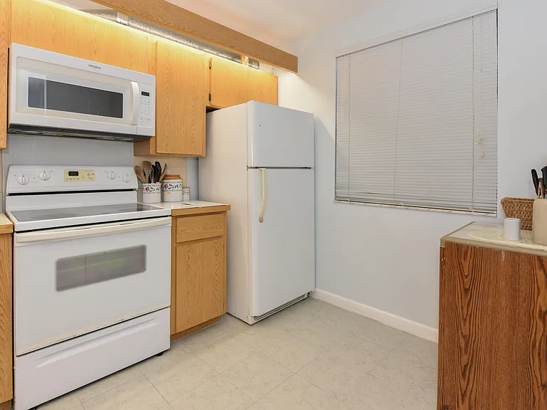 601 S Seas Dr #303 — Photo 10