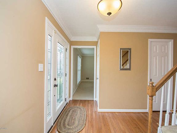 4th image of 510 Cherry Point Dr