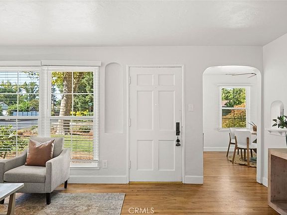 3rd image of 1502 Sunset Ave