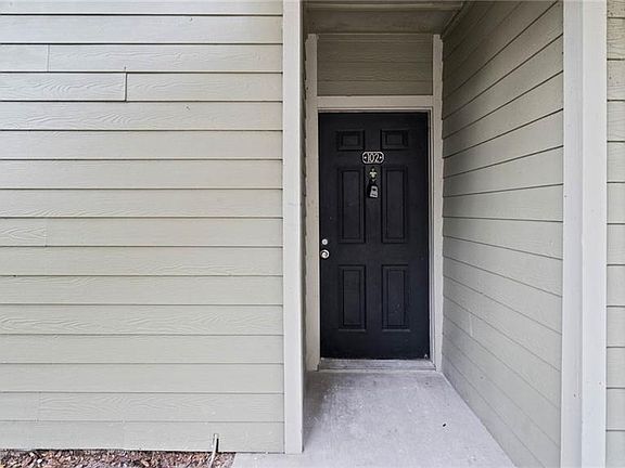 2nd image of 5980 Westgate Dr APT 102