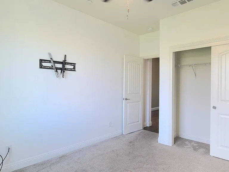 2804 Christensen Ln — Photo 5