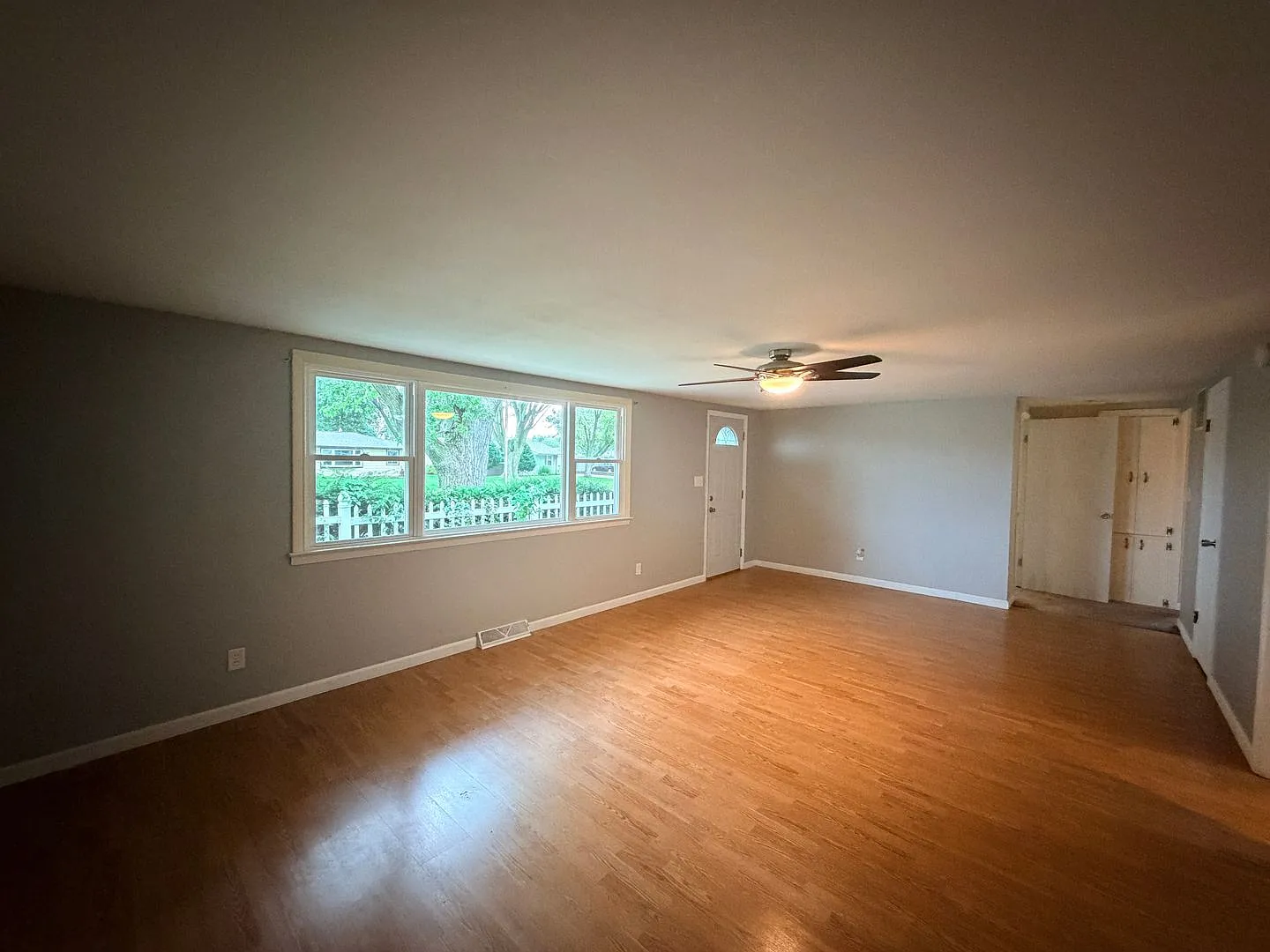 2 Bedroom House in Silvis — Photo 3