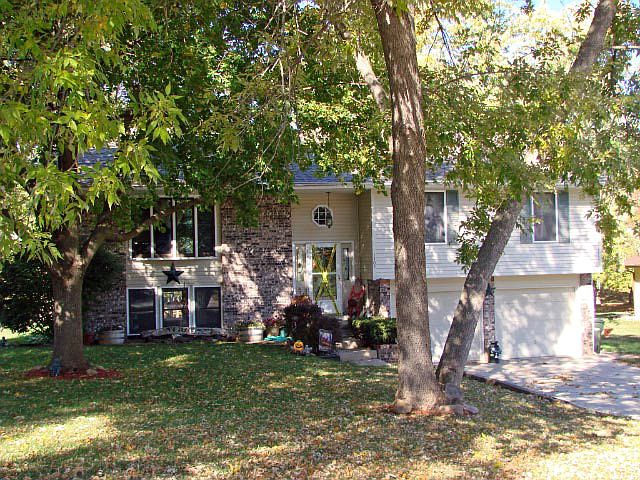 1st image of 1405 E Meadow Ln
