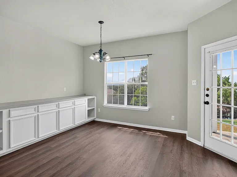 1810 Mesa Oaks Cir — Photo 22