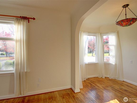 3rd image of 1527 S 13th Street