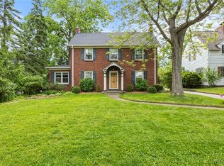 30 Amherstdale Rd, Amherst, NY 14226