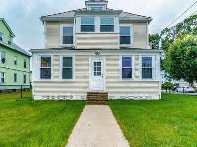 60 Westfield Rd, Holyoke, MA, 01040