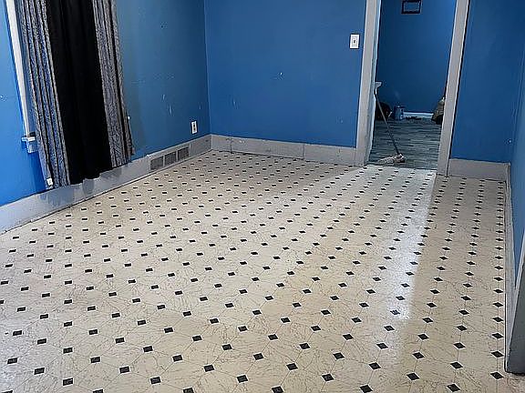 5th image of 1629 Cone St
