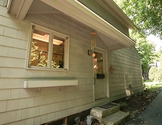 5th image of 5 Hampden Ct