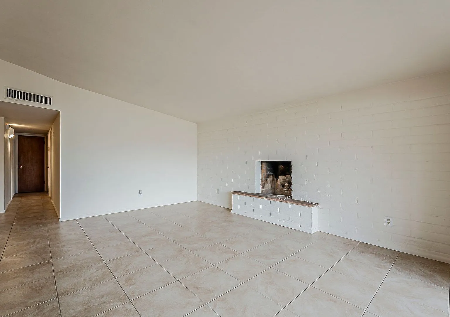 1437 E. Lester St. — Photo 3