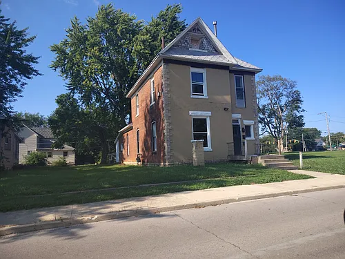 306 E North St #1 Photo 1