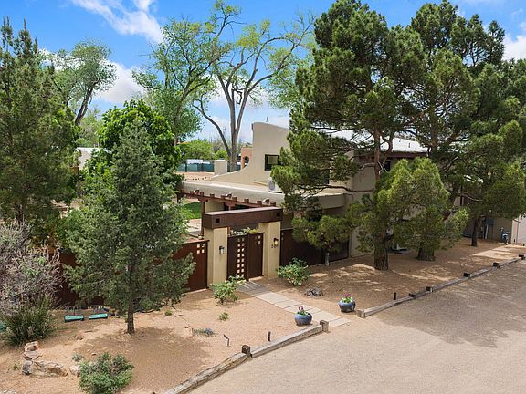 2nd image of 204 Tierra Del Sol NW
