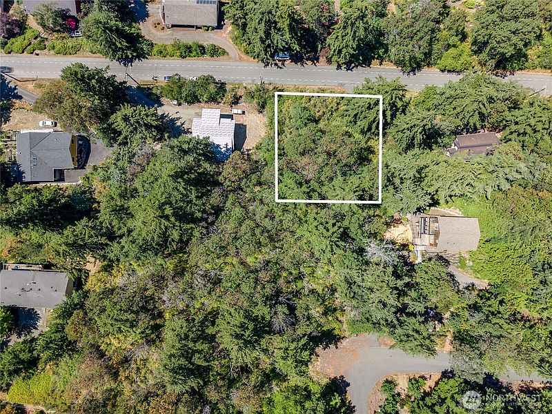3rd image of 1024 Fir Street