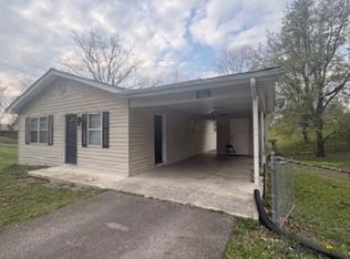 201 N 12th St, La Follette, TN 37766