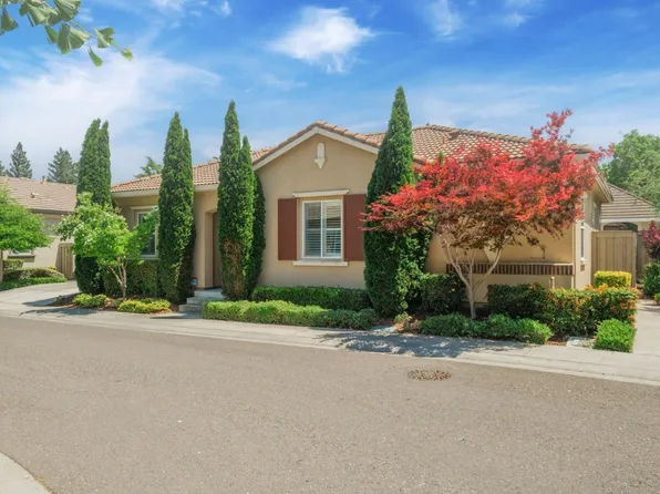 8070 Lido Isle Ln, Sacramento, CA 95831