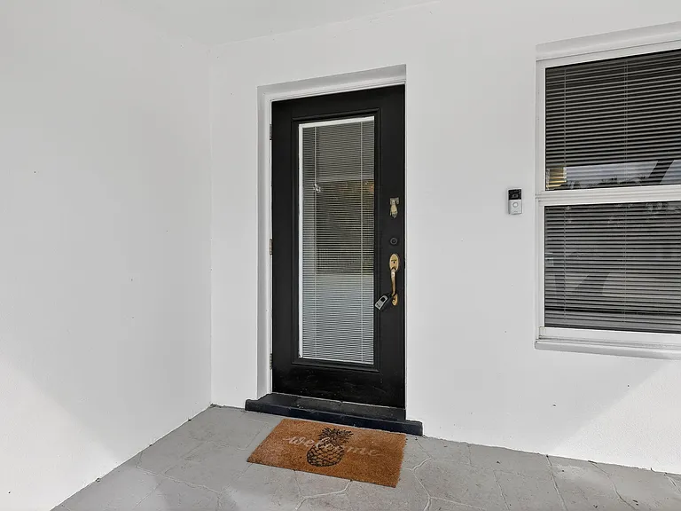 4540 SW 28th Ter — Photo 6