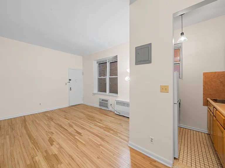 25 W 84th St #1H — Photo 10