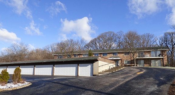 3rd image of 191 Hillcrest Ter APT 2C