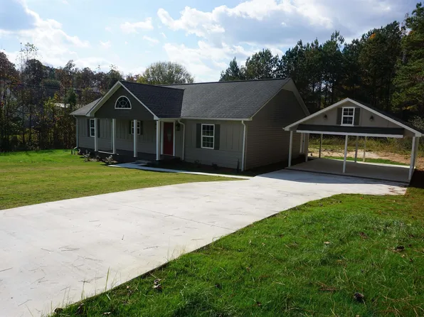 Peggy Dr, Roanoke, AL 36274