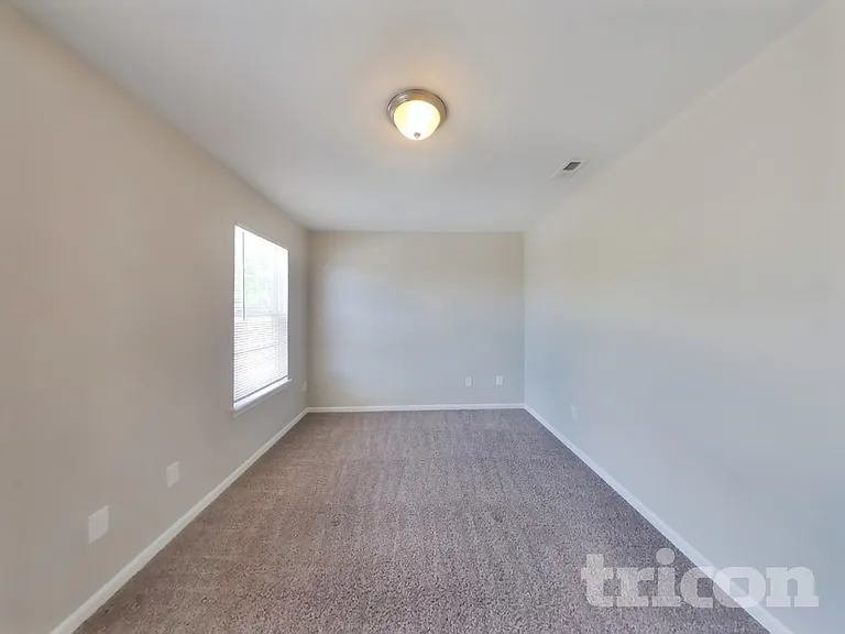 6612 Smithfield Dr — Photo 9