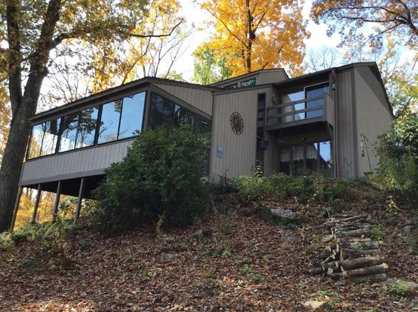450 Glendale Rd, Wilbraham, MA 01095