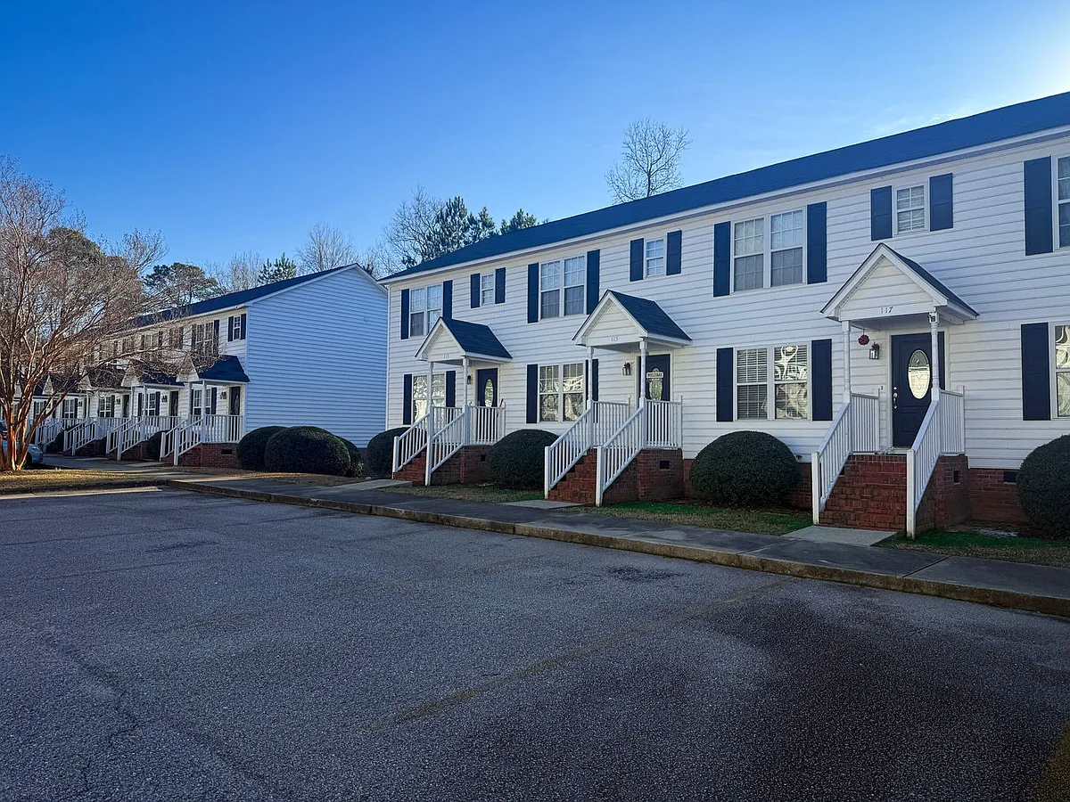 Building Photo - Cambridge Apartments