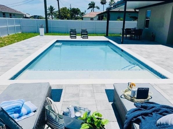 1715 Chiquita Blvd S