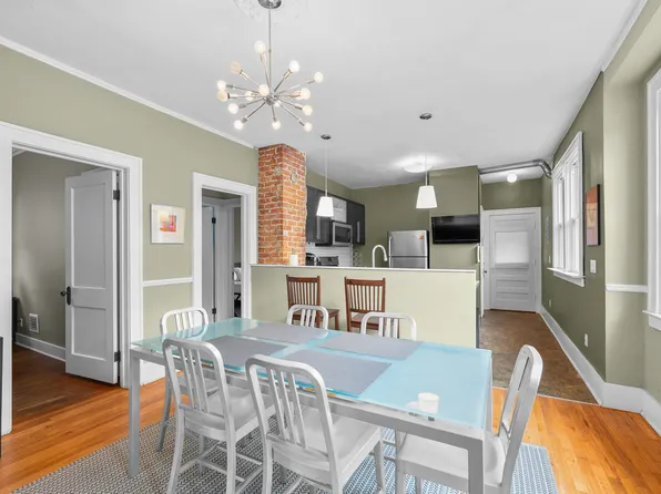 1062 Beaconsfield Ave, Grosse Pointe, MI 48230