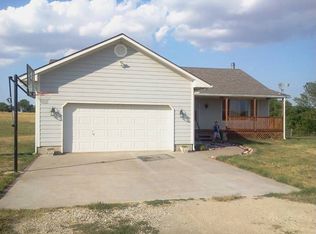 8004 NE 72nd St, Walton, KS 67151