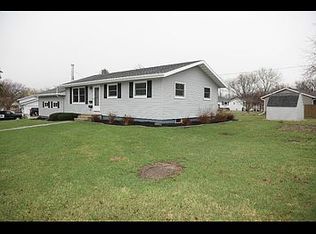 506 Reichel Crescent Dr, Stewartville, MN 55976