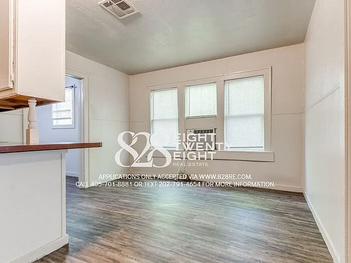 320 Castro St — Photo 20