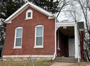 812 N 7th St, Quincy, IL 62301