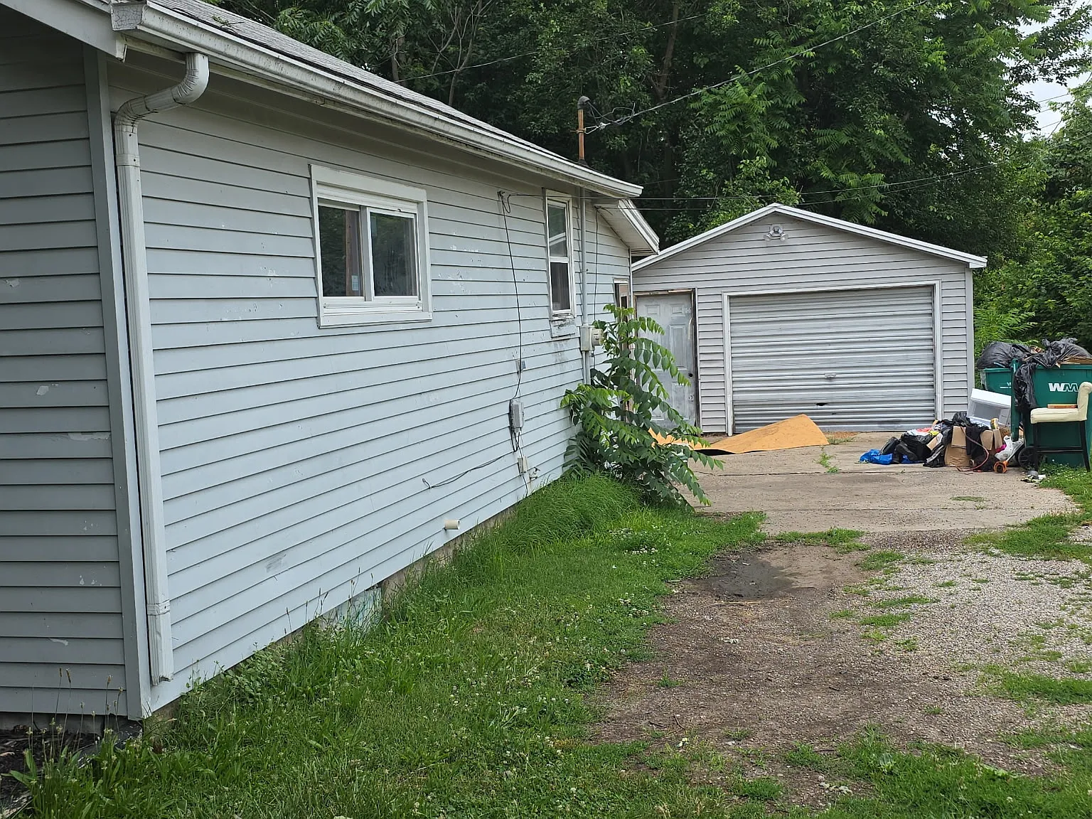 2 bed, 704 sqft, $825 — Photo 3