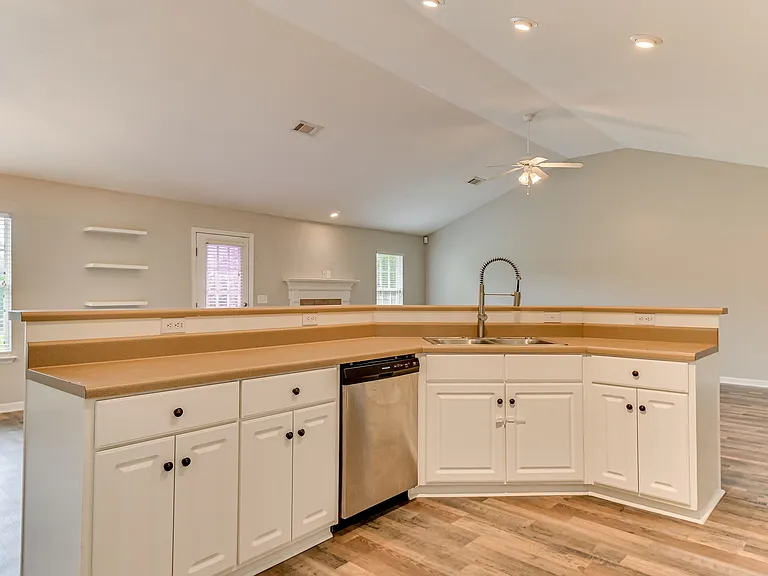 4452 Country Glen Cir — Photo 4