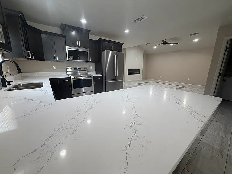 1701 S Washington Ave #B — Photo 3