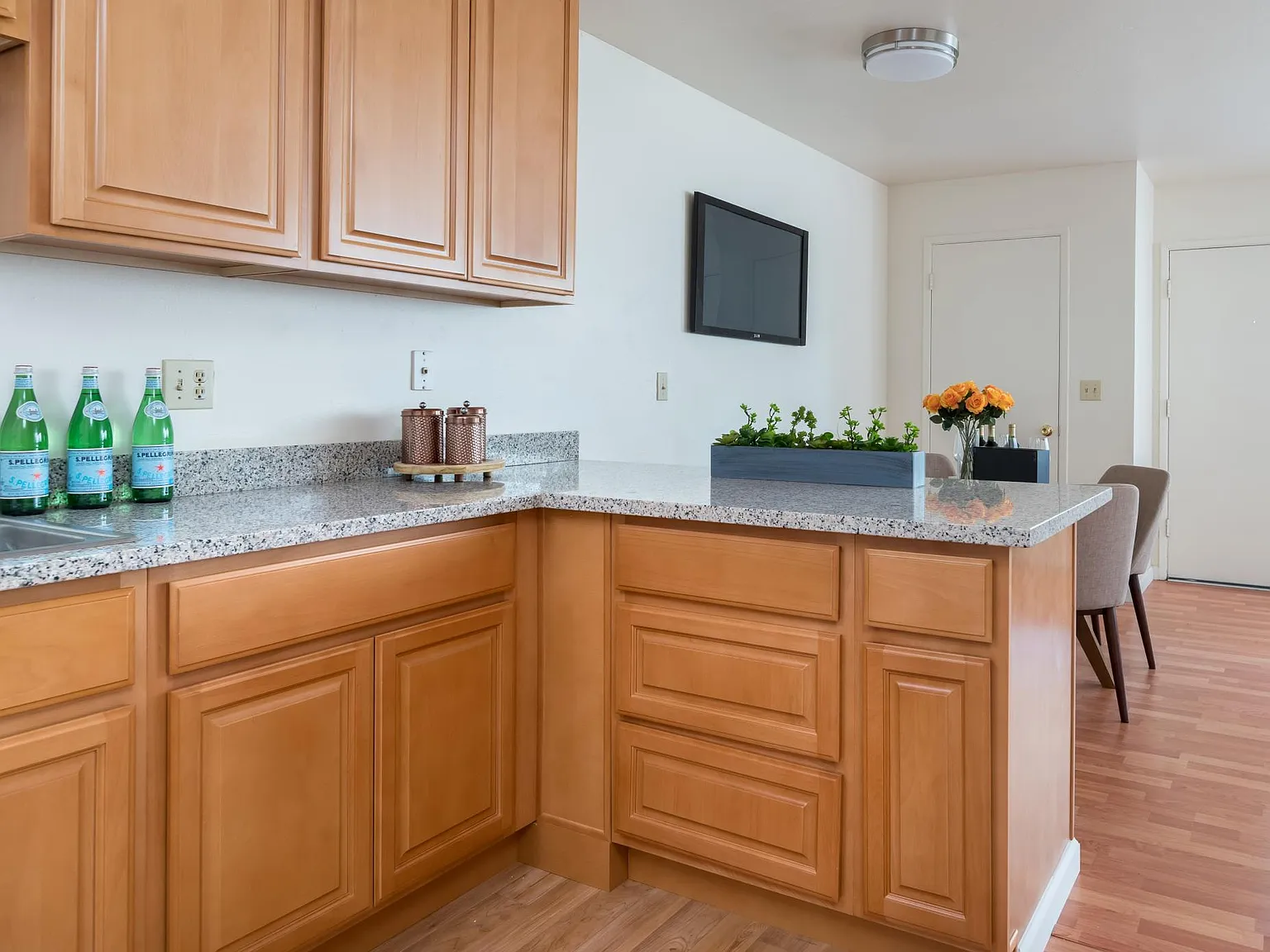 Park Villa Apartments — Photo 4