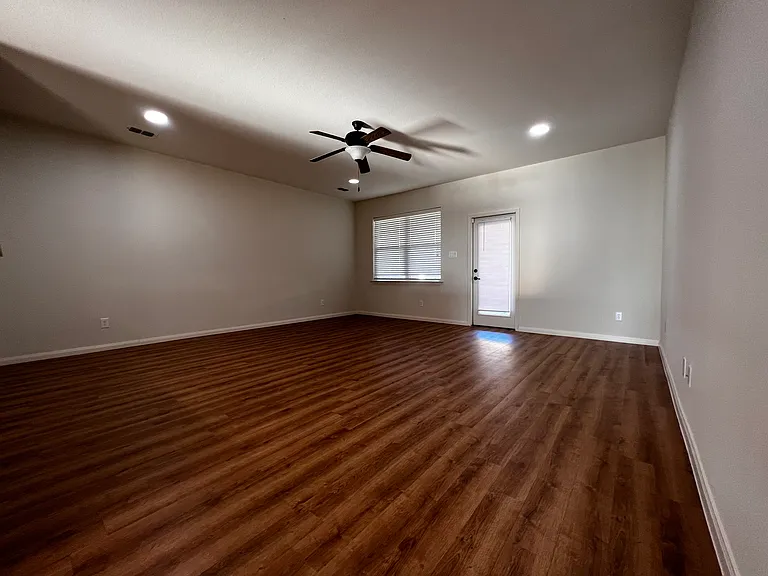 412 Lipizzan Ln — Photo 13